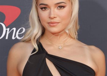 lsu-gymnast-olivia-dunne-crushes-over-nfl's-chocolate-boy-patrick-mahomes-at-espy-2023