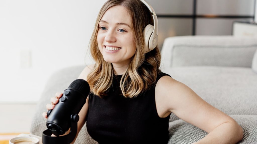 32-year-old-tech-worker-posted-salaries-of-all-her-jobs-on-linkedin-–-cnbc