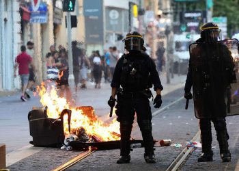 over-700-jailed-for-french-riots-–-daily-sun