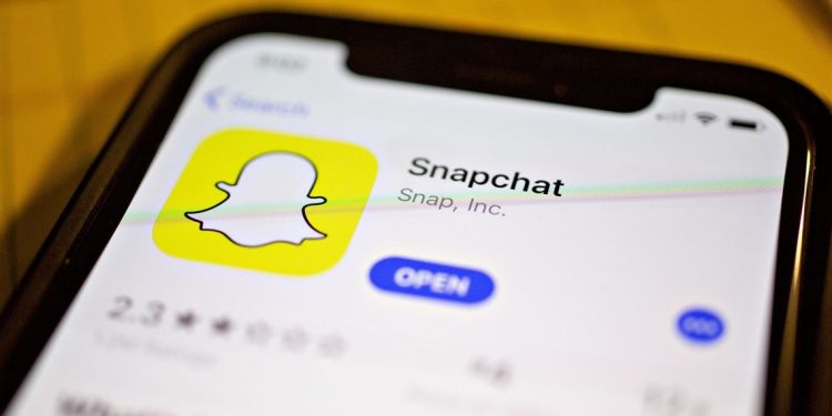 7-charged-with-hacking-snapchat-accounts-to-obtain-explicit-images