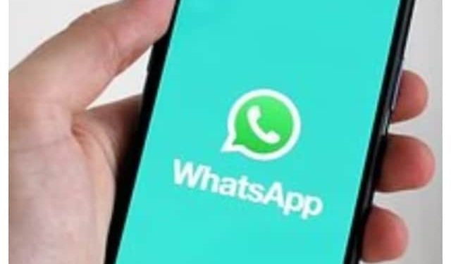whatsapp-rolls-out-update-to-fix-emoji-keyboard-crashes-on-android-beta-app-–-techlusive