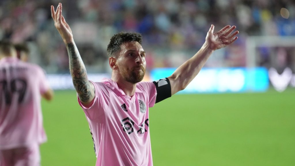messi-leaves-social-media-in-awe-with-epic-game-winning-goal-in-inter-miami-debut