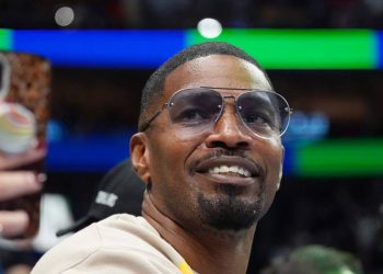 entertainer-jamie-foxx-tells-fans-in-an-instagram-message-that-he-is-recovering-from-an-illness
