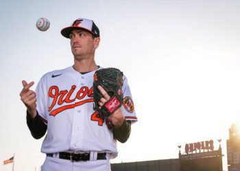with-an-nlcs-ring,-orioles'-kyle-gibson-earns-a-concrete-reminder-of-all-the-relationships-…