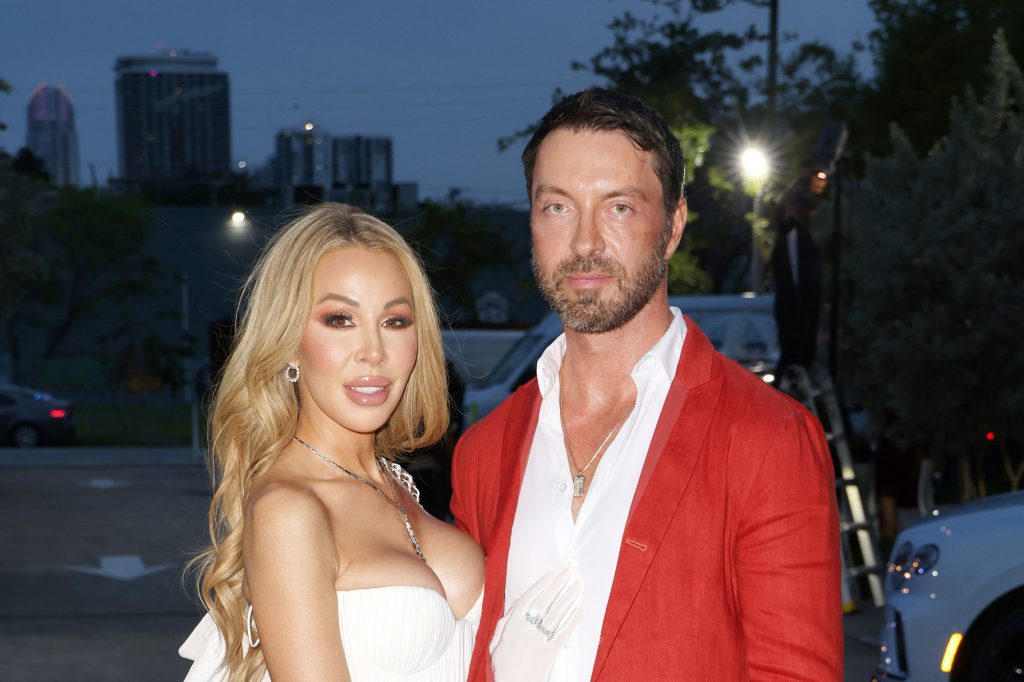 lisa-hochstein,-boyfriend-jody-glidden-go-instagram-official-|-the-daily-dish-–-bravo-tv