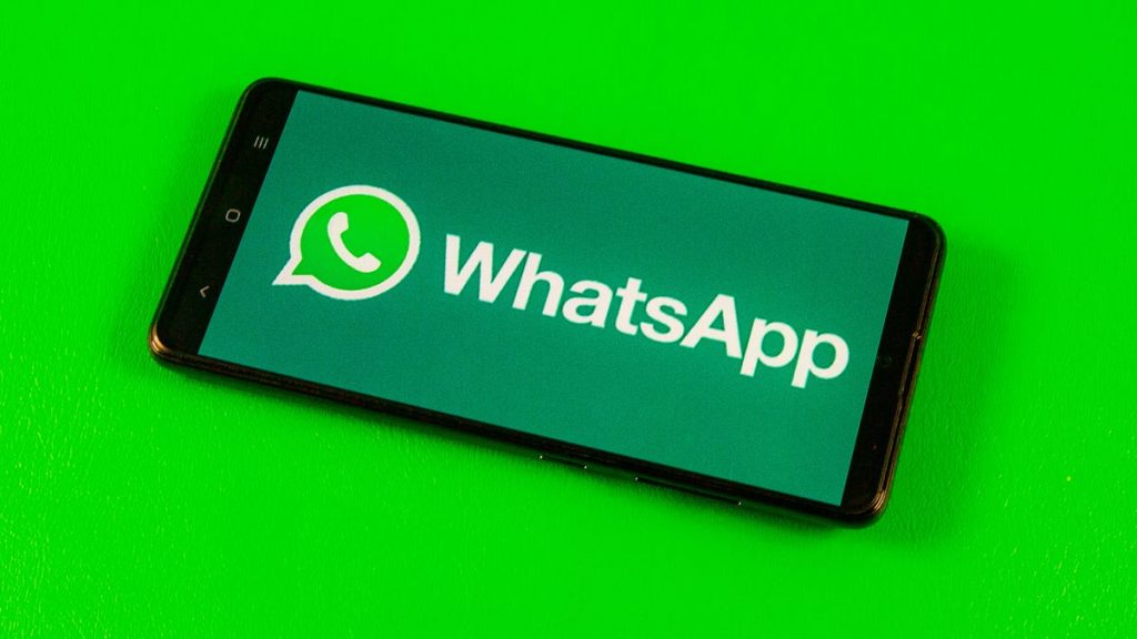 whatsapp-launches-instant-video-messages-–-cnet