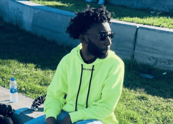 “this-ni**a-can't-be-a-real-human-being”-twitch-streamer-annoying-drinks-rat-poison-during-…