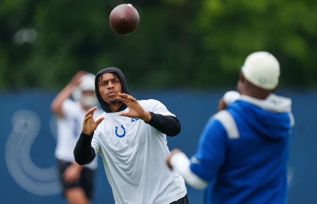 could-the-colts-really-trade-rb-jonathan-taylor-following-jim-irsay-twitter-beef?