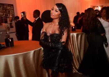 rubi-rose-“woke-up-sexy,”-serves-body-in-little-black-thong-for-instagram