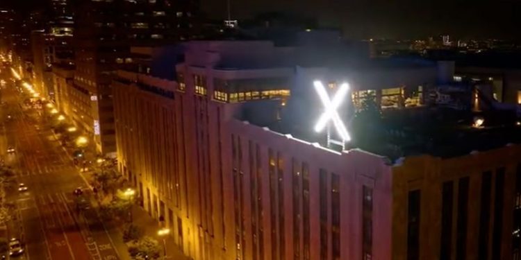 video:-why-san-francisco-is-frustrated-with-twitter's-new,-giant-'x'-sign-|-cnn-business
