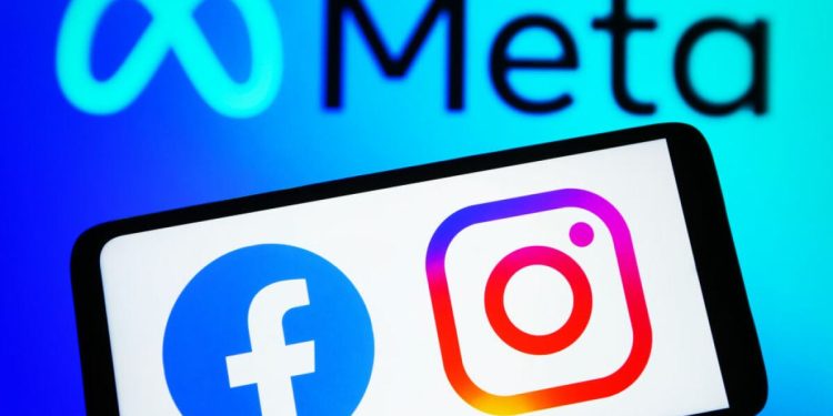 meta's-ai-'personas'-might-launch-on-facebook-and-instagram-next-month-–-mashable