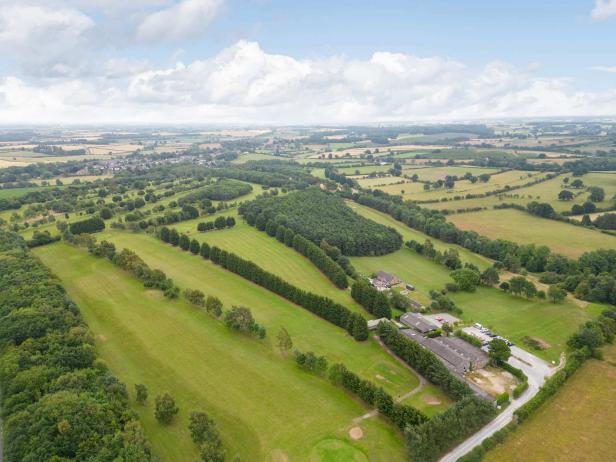 beautiful-four-bedroom-bungalow-for-sale-that-comes-with-an-18-hole-golf-course-and-clubhouse