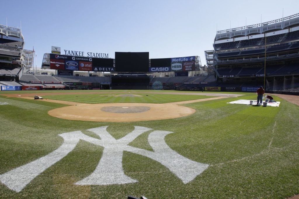 yankees'-drunken-pitcher-went-berserk-while-trashing-clubhouse-–-nj.com