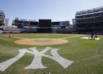 yankees'-drunken-pitcher-went-berserk-while-trashing-clubhouse-–-nj.com