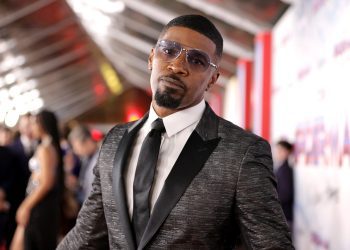 jamie-foxx-apologizes-for-apparent-antisemitic-instagram-post-–-ktla