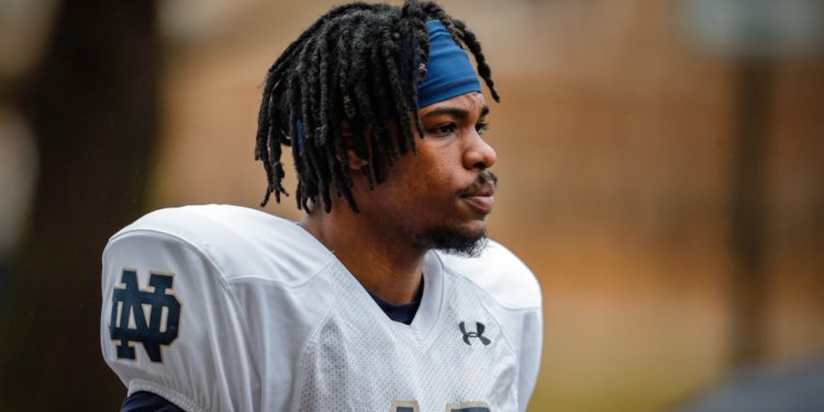 notre-dame's-193-pound-nickel-thomas-harper-brings-“twitch-and-violence”
