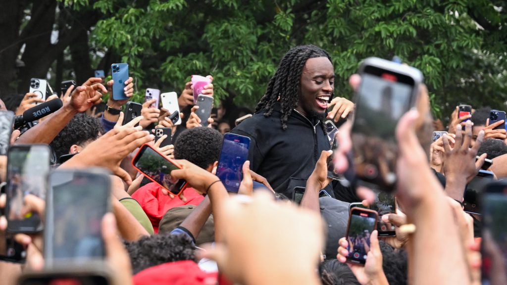 influencer-kai-cenat-announced-a-giveaway-in-new-york.-chaos-ensued-–-npr