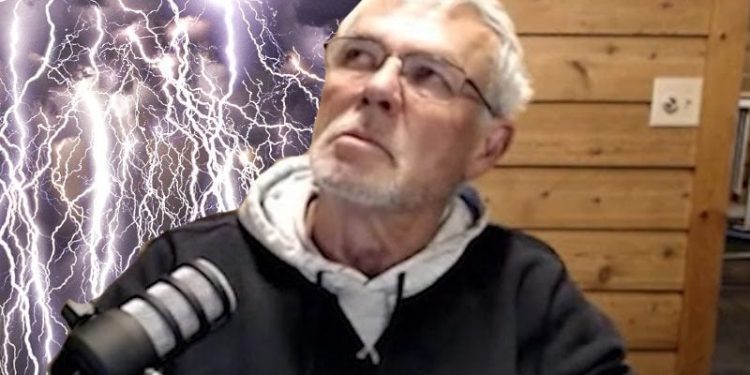 eric-bishcoff's-home-is-hit-by-lightning-–-ringside-news