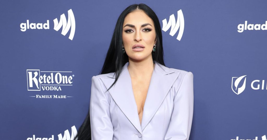wwe-rumors:-sonya-deville-has-torn-acl,-tag-team-champion-will-have-surgery-on-injury