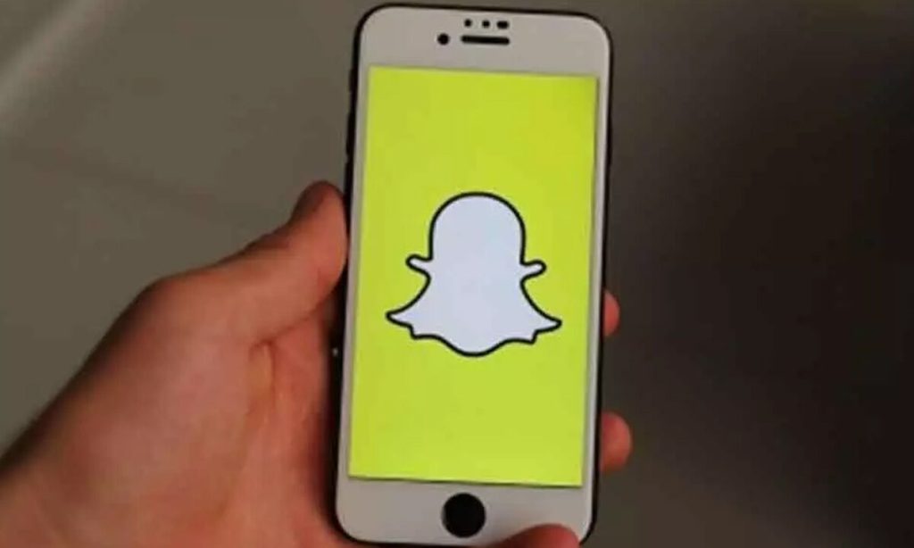 snapchat-allowing-users-to-enable-dark-mode-without-subscription-on-android-–-the-hans-india