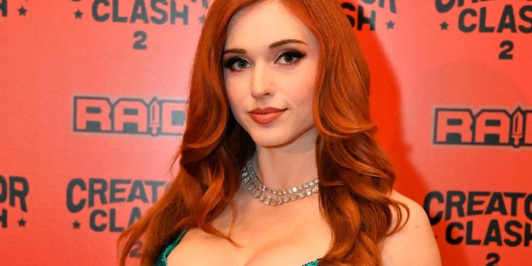 who-is-amouranth?-–-hotnewhiphop