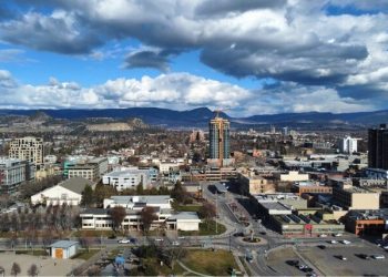 kelowna-leads-all-major-canadian-cities-in-remote-job-applications-–-castanet