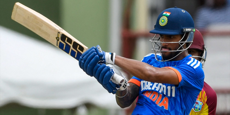 wi-vs-ind-|-twitter-reacts-as-roston-chase's-athleticism-sends-tilak-varma-back-to-pavilion