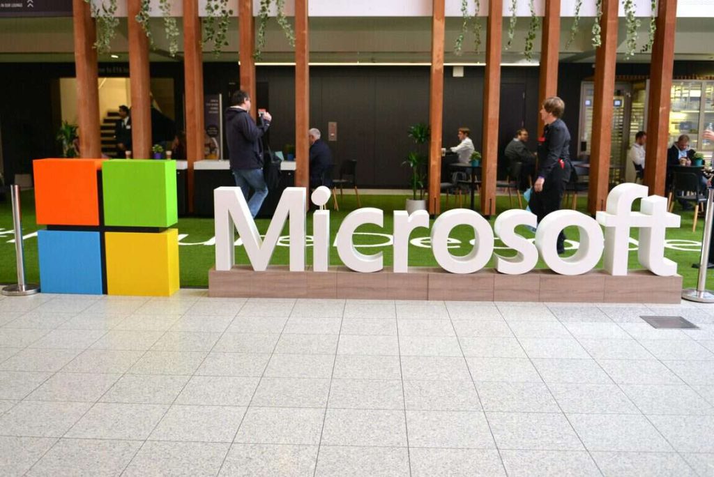 all-digital-xbox-series-x,-microsoft-authenticator-to-trial-whatsapp-code-delivery,-and-more