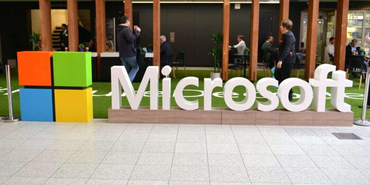 all-digital-xbox-series-x,-microsoft-authenticator-to-trial-whatsapp-code-delivery,-and-more