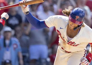 gray-strikes-out-7,-luplow-homers-and-the-twins-beat-the-phillies.-bohm-is-ejected-for-spiking-bat