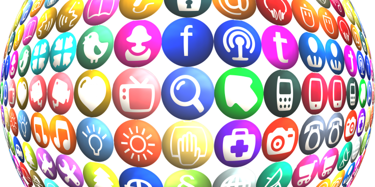 whatsapp-campaigning-replicates-existing-political-structures-in-ghana-and-nigeria,-study-shows