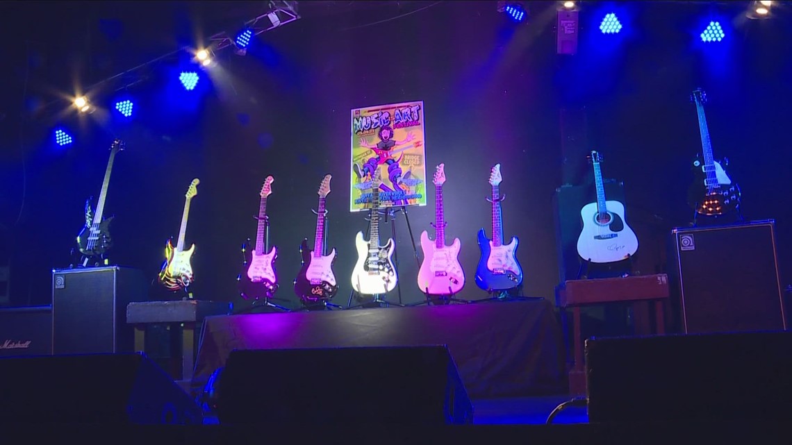signed-guitar-auction-to-benefit-music-is-art-–-buffalo-–-wgrz