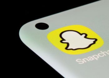 snapchat's-ai-goes-rogue-in-freaky-glitch-–-the-daily-beast
