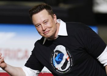 federal-judge-asks-if-elon-musk-was-trying-to-'cozy-up'-to-trump-during-criminal-probe