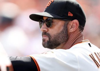 giants-skipper-gabe-kapler-suspended-1-game-for-returning-to-dugout-after-being-ejected