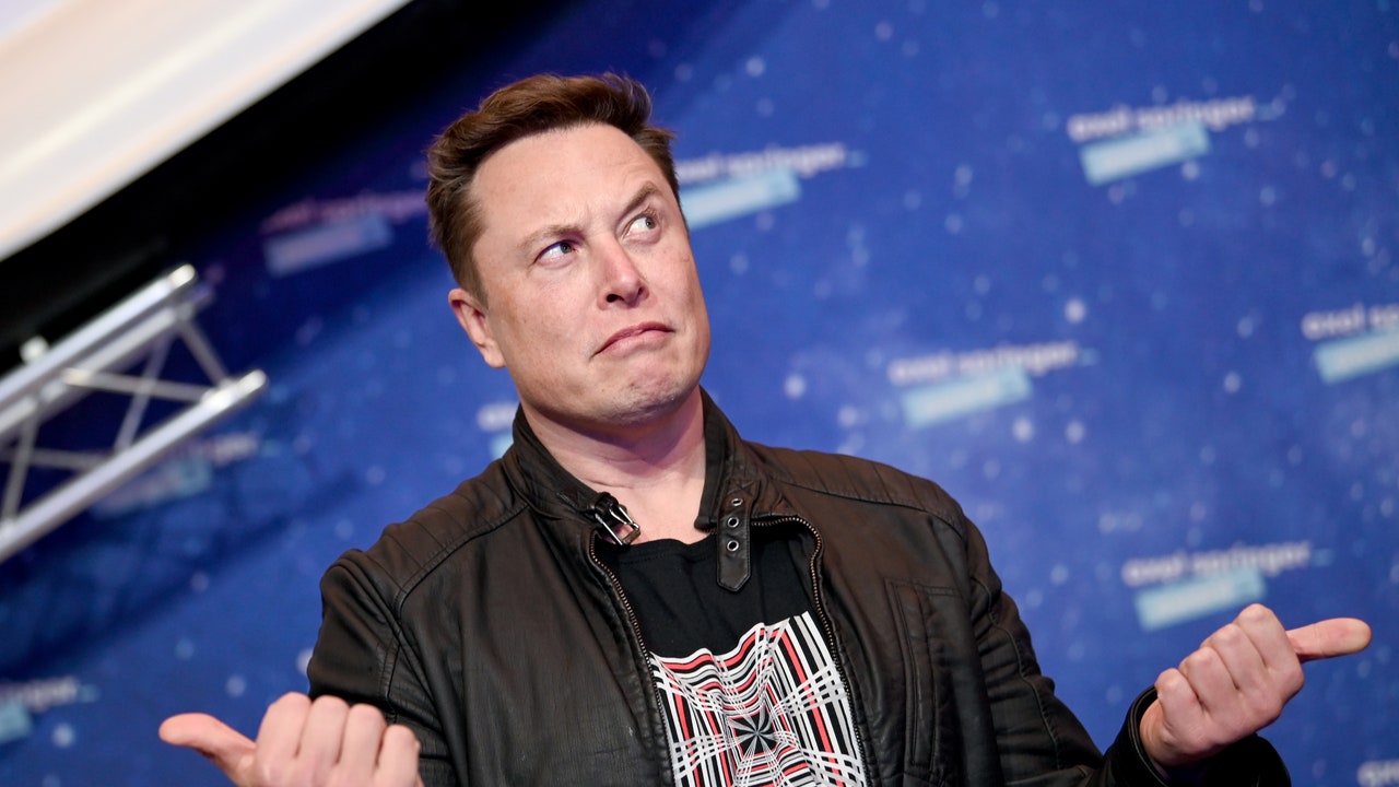 elon-musk-prepares-to-turn-x-(formerly-twitter)-into-a-trolls'-playground-|-vanity-fair