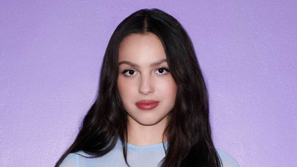 olivia-rodrigo's-'bad-idea-right?'-debuts-atop-hot-rock-&-alternative-songs-chart