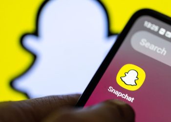 snapchat's-ai-posts-strange-message-during-outage,-sparking-concerns-–-popculture.com