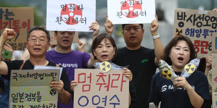 japan-releases-radioactive-fukushima-water-into-ocean:-tech-and-science-daily-podcast