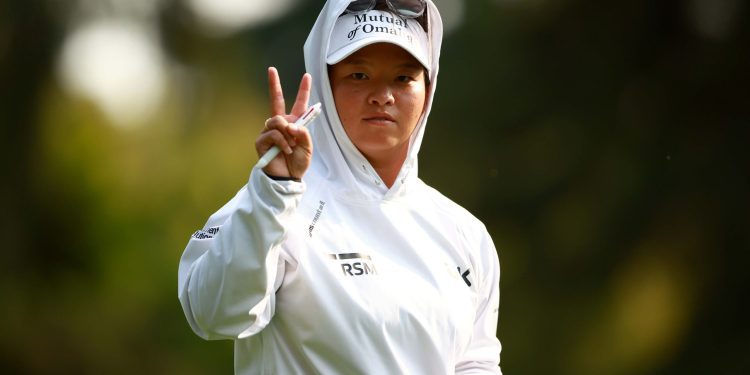 american-megan-khang-takes-clubhouse-lead-in-second-round-of-cpkc-women's-open