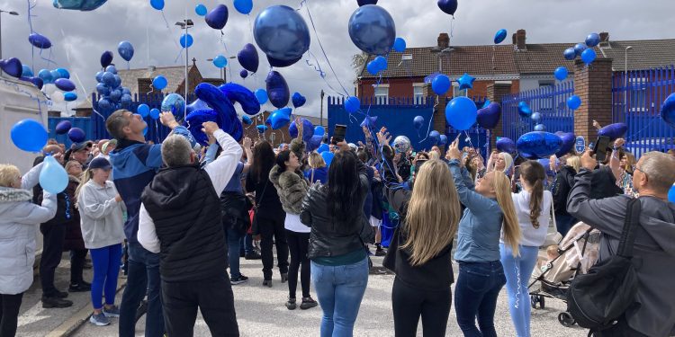 balloon-release-for-michael-jones-–-everton-football-club