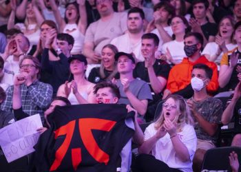 valorant-fans-troll-elon-musk,-chant-'bring-back-twitter'-at-tournament-–-polygon