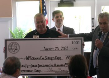 several-mccormick-organizations-receive-checks-at-legislative-luncheon-–-wjbf