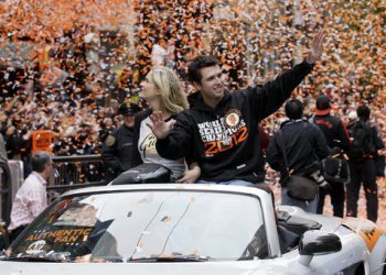 retired-giants-catcher-buster-posey-goes-back-to-school-to-complete-his-degree-from-florida-state