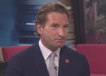 rep.-dean-phillips-cites-mcconnell,-feinstein-in-twitter-call-for-term-limits-–-cbs-news