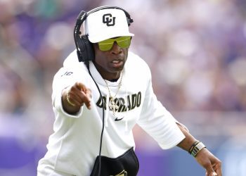 deion-sanders,-travis-hunter,-colorado-stun-cfb-twitter-with-upset-of-tcu-in-debut
