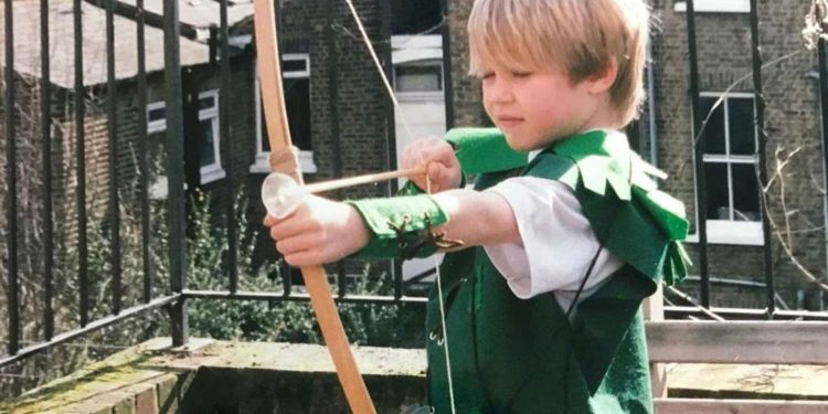 joe-alwyn-returns-to-instagram-with-gallery-of-new-photos-and-throwback-snapshots
