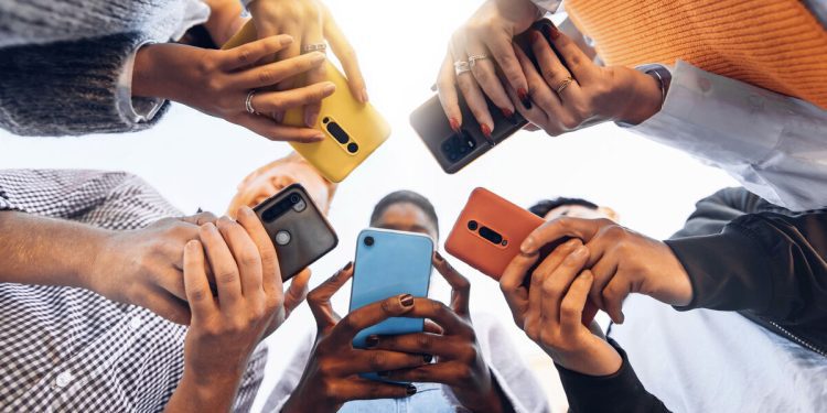 new-measures-introduced-to-snapchat-to-safeguard-teens-–-securitybrief-new-zealand