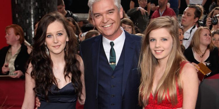 phillip-schofield's-daughters-unfollow-holly-willoughby-on-instagram-|-evening-standard