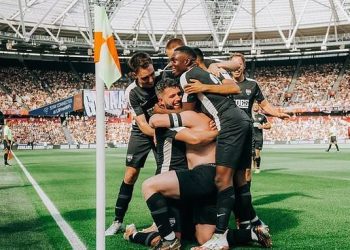the-sidemen-beat-the-youtube-all-stars-again-as-manny-scores-a-hat-trick-in-8-5-win-…-–-daily-mail